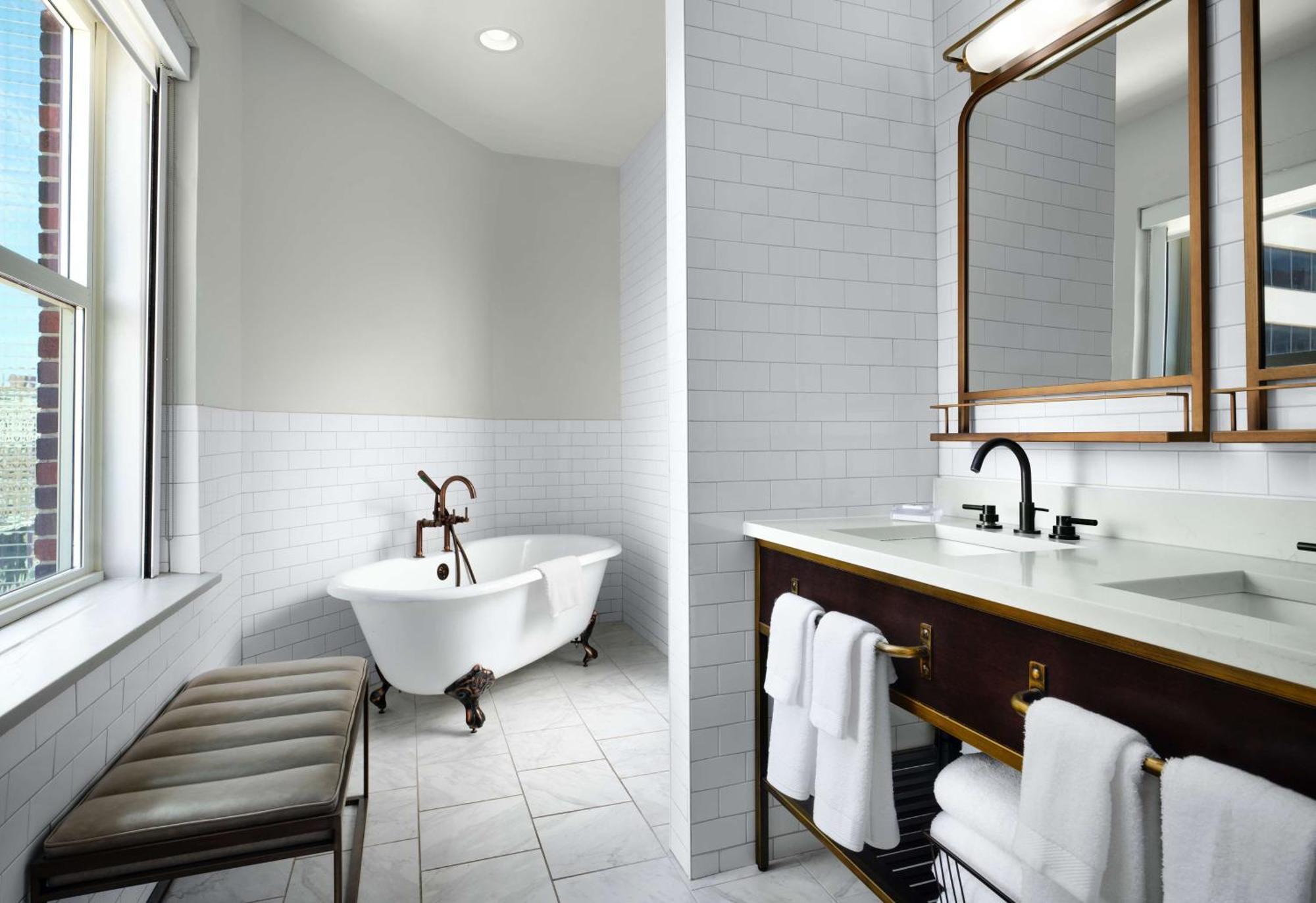 Hotel Phillips Kansas City, Curio Collection By Hilton 4*