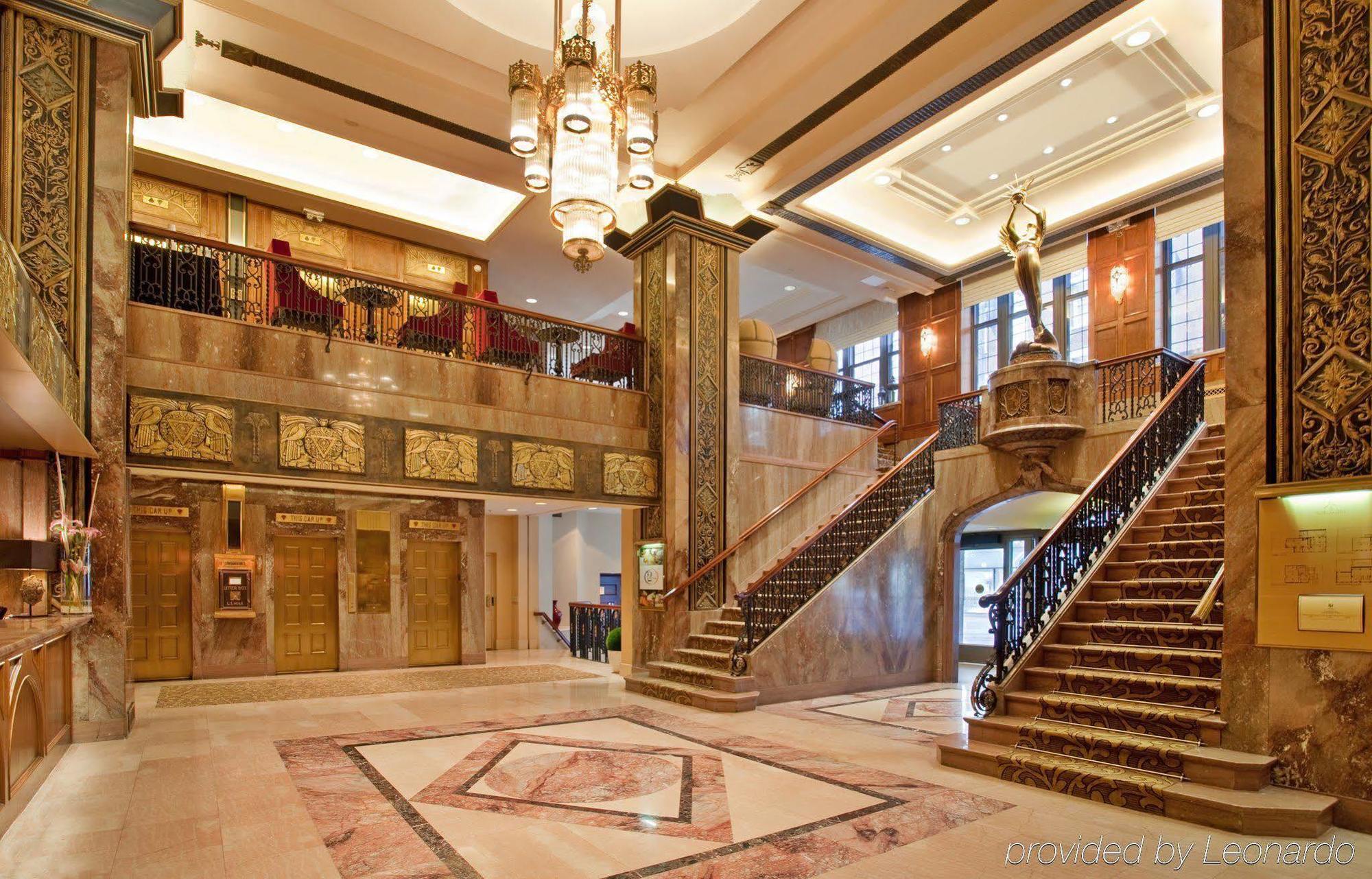 Phillips Kansas City, Curio Collection By Hilton 4*